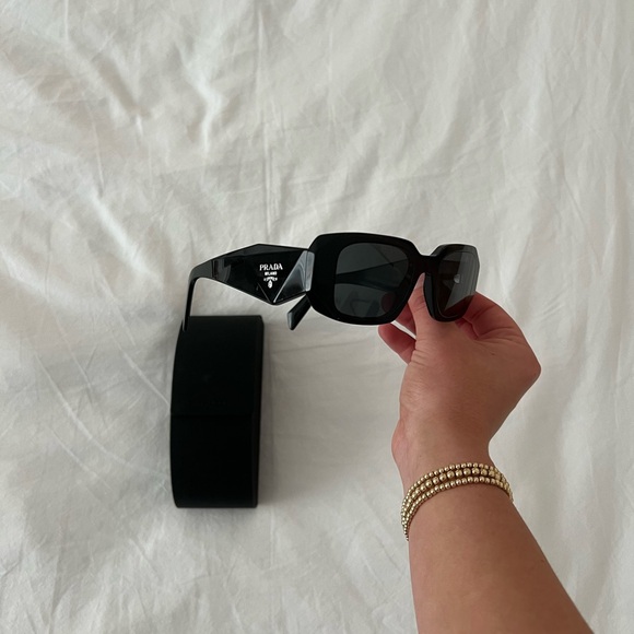 Prada PR 17WS Sunglasses - Picture 11 of 13